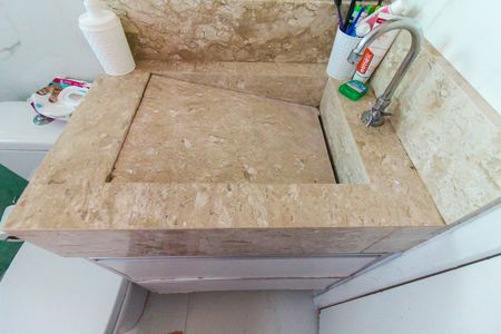 Casa de condomínio à venda com 62m², 2 quartos e 1 vaga Casa de condomínio à venda com 62m², 2 quartos e 1 vagaBanheiro