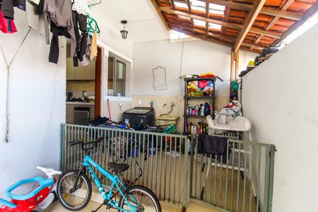 Casa de condomínio à venda com 62m², 2 quartos e 1 vaga Casa de condomínio à venda com 62m², 2 quartos e 1 vagaGaragem e Área de Serviço