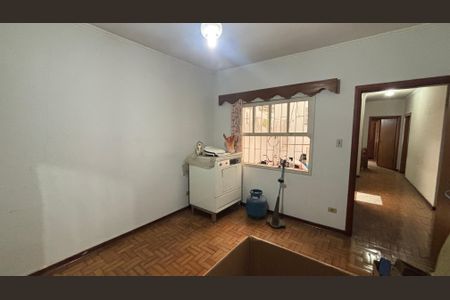 Casa à venda com 283m², 3 quartos e 5 vagasQuarto 2