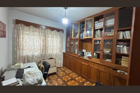 Casa à venda com 283m², 3 quartos e 5 vagasEscritório