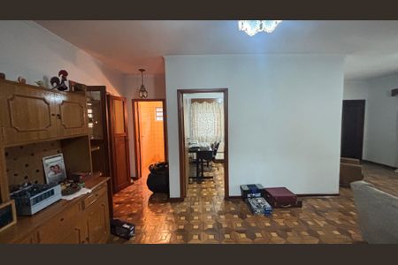 Casa à venda com 283m², 3 quartos e 5 vagasSala