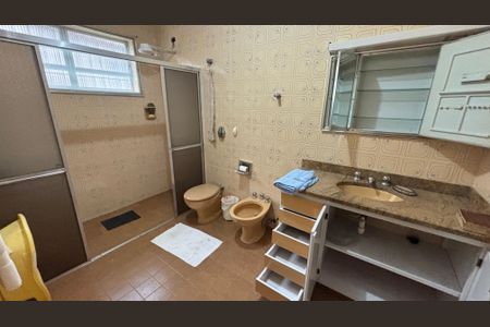 Casa à venda com 283m², 3 quartos e 5 vagasBanheiro da Suíte