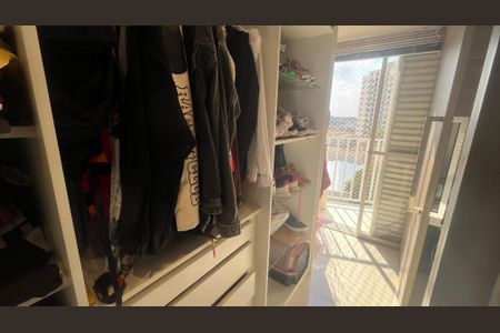 Apartamento à venda com 57m², 1 quarto e 1 vaga Apartamento à venda com 57m², 1 quarto e 1 vagaCloset da Suíte