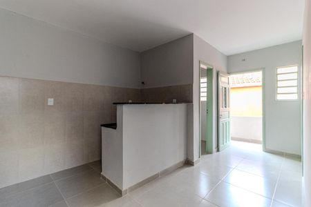 Casa de condomínio para alugar com 50m², 1 quarto e sem vaga Casa de condomínio para alugar com 50m², 1 quarto e sem vagaSala