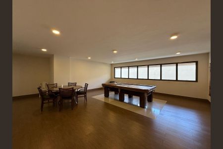 Apartamento à venda com 147m², 3 quartos e 2 vagas Apartamento à venda com 147m², 3 quartos e 2 vagasEscritório