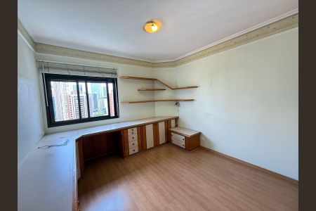 Apartamento à venda com 147m², 3 quartos e 2 vagas Apartamento à venda com 147m², 3 quartos e 2 vagasEscritório
