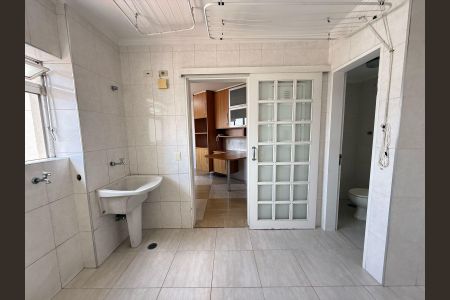 Apartamento à venda com 147m², 3 quartos e 2 vagas Apartamento à venda com 147m², 3 quartos e 2 vagasBanheiro