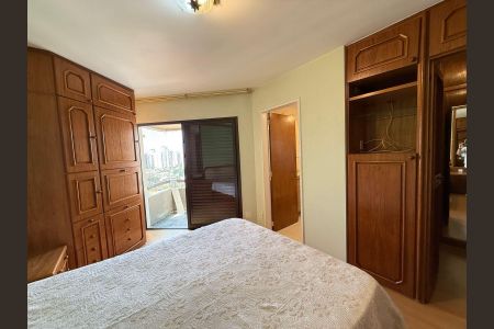 Apartamento à venda com 147m², 3 quartos e 2 vagas Apartamento à venda com 147m², 3 quartos e 2 vagasQuarto