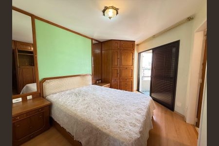 Apartamento à venda com 147m², 3 quartos e 2 vagas Apartamento à venda com 147m², 3 quartos e 2 vagasQuarto