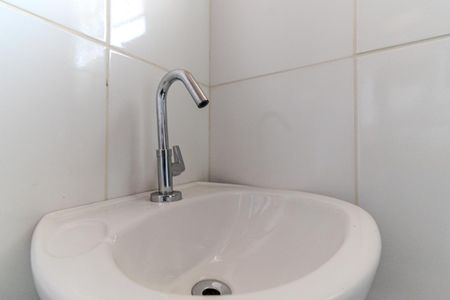 Casa de condomínio para alugar com 50m², 1 quarto e sem vagaBanheiro