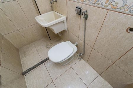 Apartamento à venda com 48m², 2 quartos e sem vaga Apartamento à venda com 48m², 2 quartos e sem vagaBanheiro