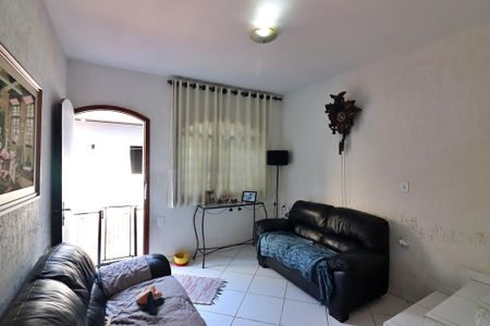 Casa à venda com 300m², 3 quartos e 4 vagasSala casa 2