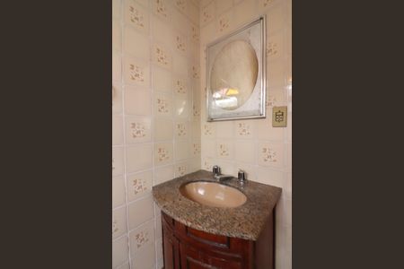 Casa à venda com 300m², 3 quartos e 4 vagasBanheiro casa 3