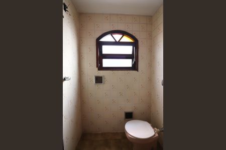 Casa à venda com 300m², 3 quartos e 4 vagasBanheiro casa 3