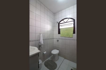 Casa à venda com 300m², 3 quartos e 4 vagasBanheiro 2 casa 2