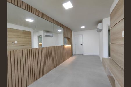 Apartamento à venda com 81m², 2 quartos e 1 vaga Apartamento à venda com 81m², 2 quartos e 1 vagaSala