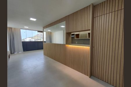 Apartamento à venda com 81m², 2 quartos e 1 vaga Apartamento à venda com 81m², 2 quartos e 1 vagaSala