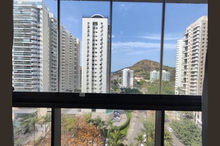 Apartamento à venda com 81m², 2 quartos e 1 vaga Apartamento à venda com 81m², 2 quartos e 1 vagaQuarto Janela