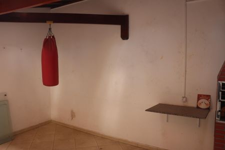 Casa para alugar com 214m², 3 quartos e 5 vagasQuintal