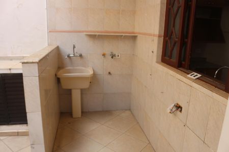 Casa para alugar com 214m², 3 quartos e 5 vagasÁrea de Serviço