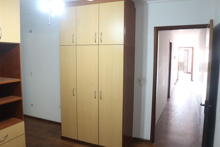 Casa para alugar com 214m², 3 quartos e 5 vagasSuíte 3