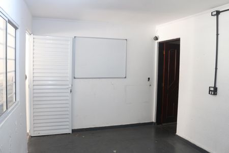Casa para alugar com 214m², 3 quartos e 5 vagasEscritório