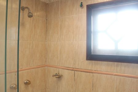 Casa para alugar com 214m², 3 quartos e 5 vagasBanheiro da Suíte 1