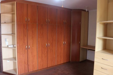 Casa para alugar com 214m², 3 quartos e 5 vagasSuíte 1