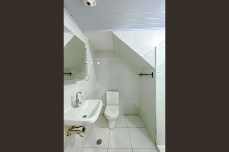 Casa para alugar com 69m², 2 quartos e sem vaga Casa para alugar com 69m², 2 quartos e sem vagaBanheiro da Suíte