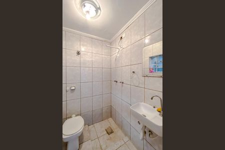 Casa para alugar com 69m², 2 quartos e sem vaga Casa para alugar com 69m², 2 quartos e sem vagaBanheiro