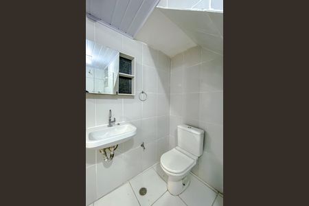 Casa para alugar com 69m², 2 quartos e sem vaga Casa para alugar com 69m², 2 quartos e sem vagaBanheiro da Suíte