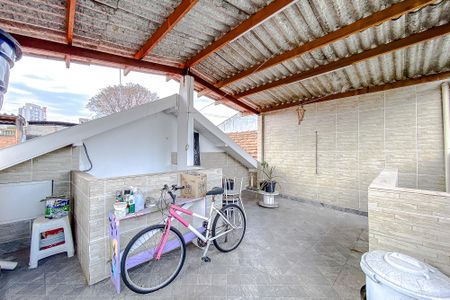 Casa para alugar com 69m², 2 quartos e sem vaga Casa para alugar com 69m², 2 quartos e sem vagaTerraço