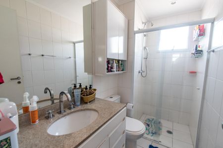 Apartamento à venda com 94m², 2 quartos e 2 vagasBanheiro da suíte