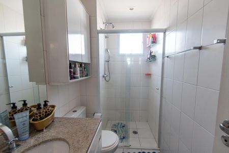 Apartamento à venda com 94m², 2 quartos e 2 vagasBanheiro da suíte