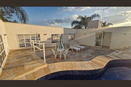 Casa de condomínio à venda com 267m², 3 quartos e 3 vagas