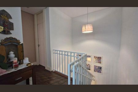 Casa de condomínio à venda com 267m², 3 quartos e 3 vagas