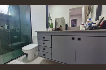 Casa de condomínio à venda com 267m², 3 quartos e 3 vagas