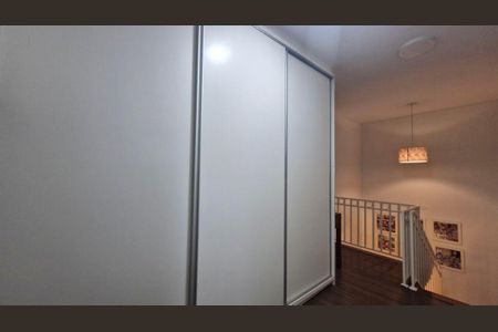 Casa de condomínio à venda com 267m², 3 quartos e 3 vagas