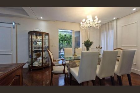 Casa de condomínio à venda com 267m², 3 quartos e 3 vagas