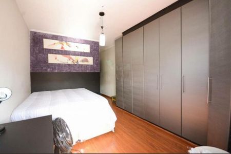 Casa à venda com 3 quartos, 240m² em Jardim Textil, São Paulo