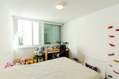 Quarto 1 de apartamento para alugar com 3 quartos, 158m² em Itaim Bibi, São Paulo