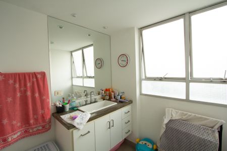 Apartamento à venda com 158m², 3 quartos e 1 vagaBanheiro