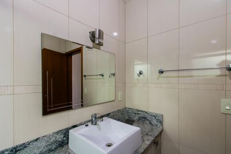 Casa à venda com 148m², 3 quartos e 4 vagas Casa à venda com 148m², 3 quartos e 4 vagasBanheiro da Suíte 1