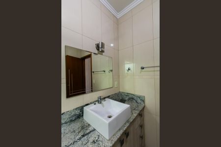 Casa à venda com 148m², 3 quartos e 4 vagas Casa à venda com 148m², 3 quartos e 4 vagasBanheiro da Suíte 1