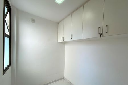 Apartamento à venda com 150m², 4 quartos e 4 vagas Apartamento à venda com 150m², 4 quartos e 4 vagasQuarto de Serviço