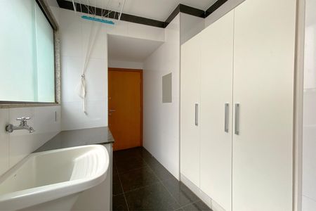 Apartamento à venda com 150m², 4 quartos e 4 vagas Apartamento à venda com 150m², 4 quartos e 4 vagasÁrea de Serviço