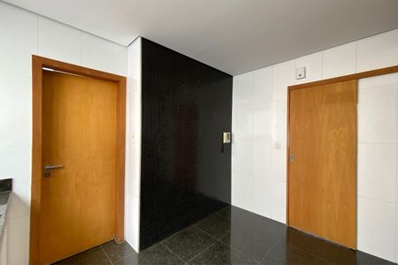 Apartamento à venda com 150m², 4 quartos e 4 vagas Apartamento à venda com 150m², 4 quartos e 4 vagasCozinha