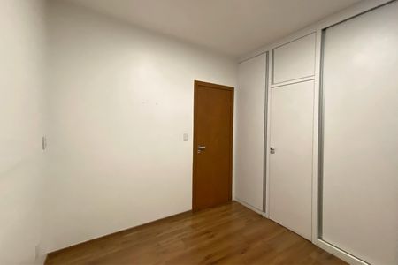 Apartamento à venda com 150m², 4 quartos e 4 vagas Apartamento à venda com 150m², 4 quartos e 4 vagasSuíte 2