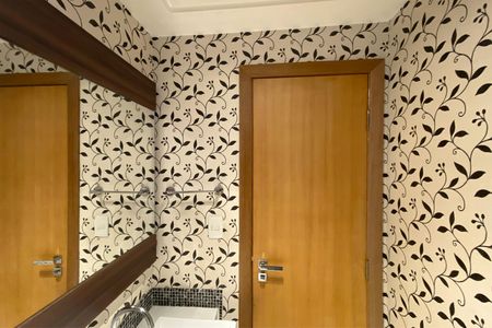 Apartamento à venda com 150m², 4 quartos e 4 vagas Apartamento à venda com 150m², 4 quartos e 4 vagasLavabo da Sala