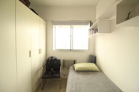 Quarto de apartamento à venda com 2 quartos, 75m² em Barra da Tijuca, Rio de Janeiro
